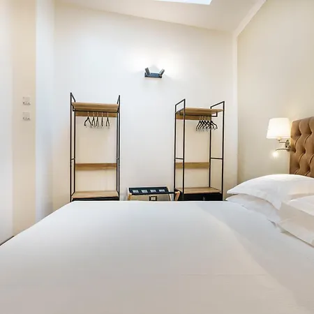 Alinari Boutique Adapartment Collection Florenz